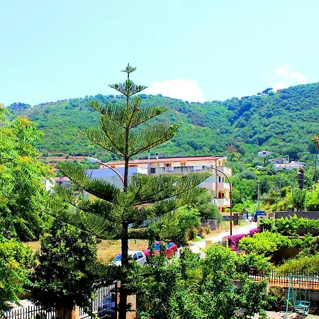 Locazione Turistica Iris Appartement *